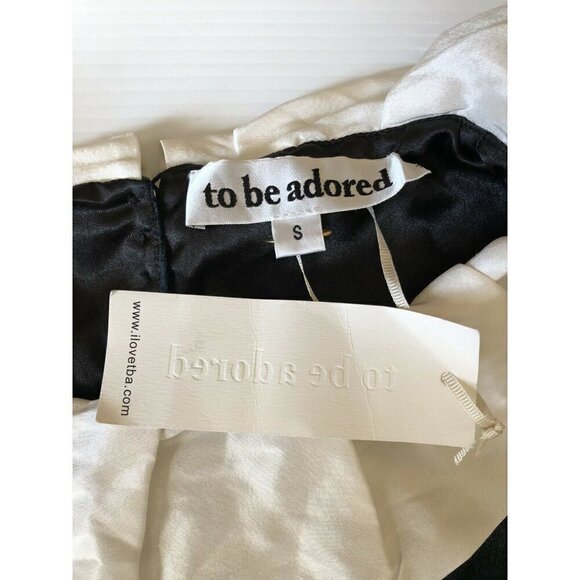 Nasty Gal To Be Adored Aga A-Line Ruffle Sleeve Velvet Dress - Picture 4 of 11